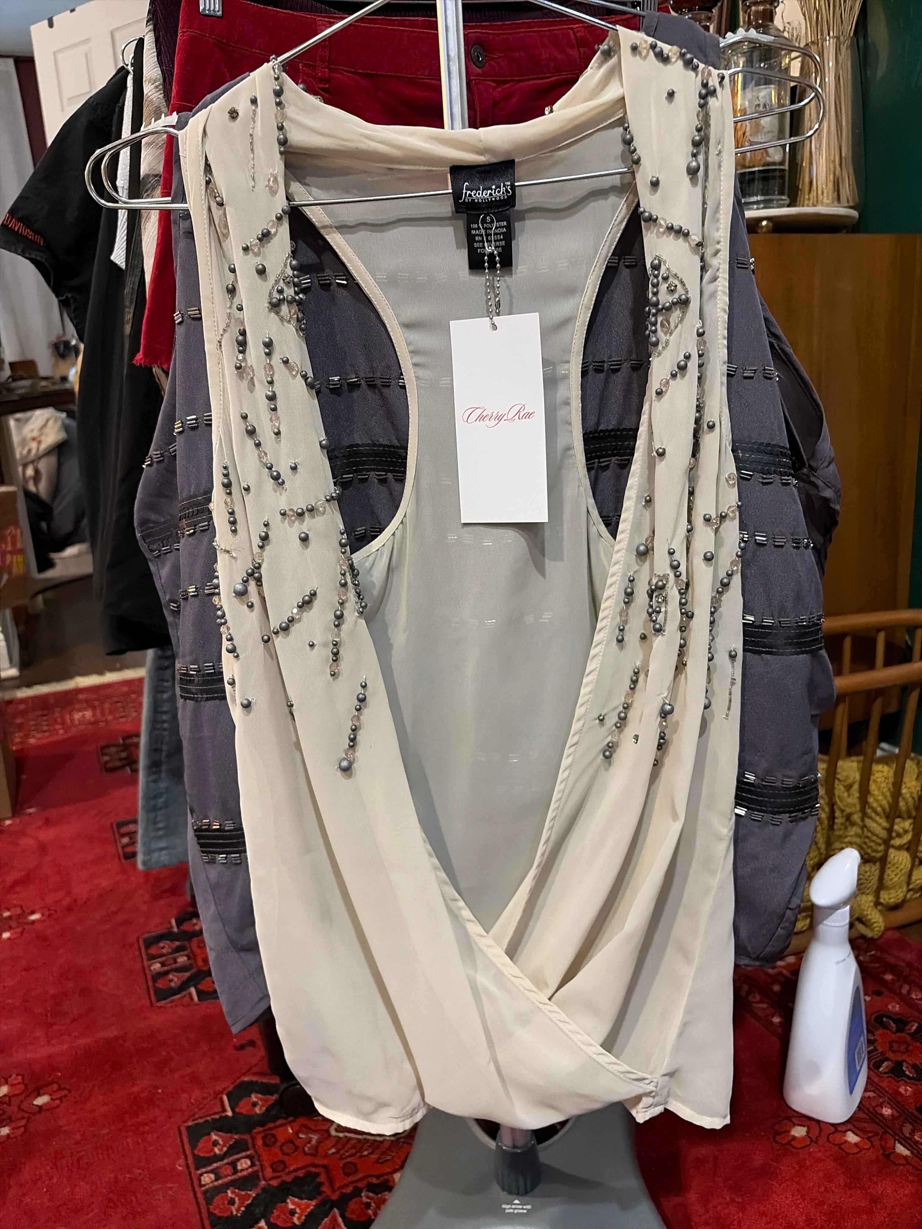Tops - Sleeveless - Fredricks