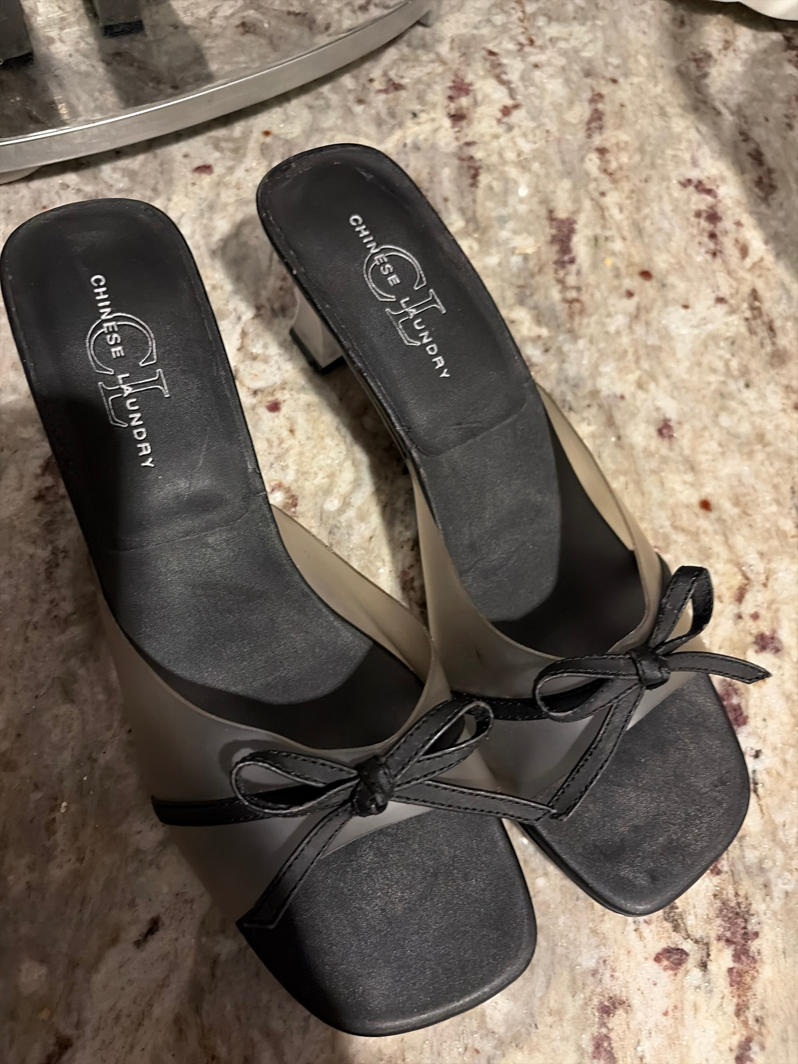 Shoes - Chinese Laundry