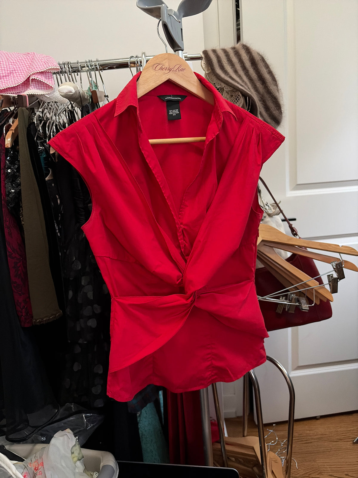 Tops - Sleeveless - Moda INTL