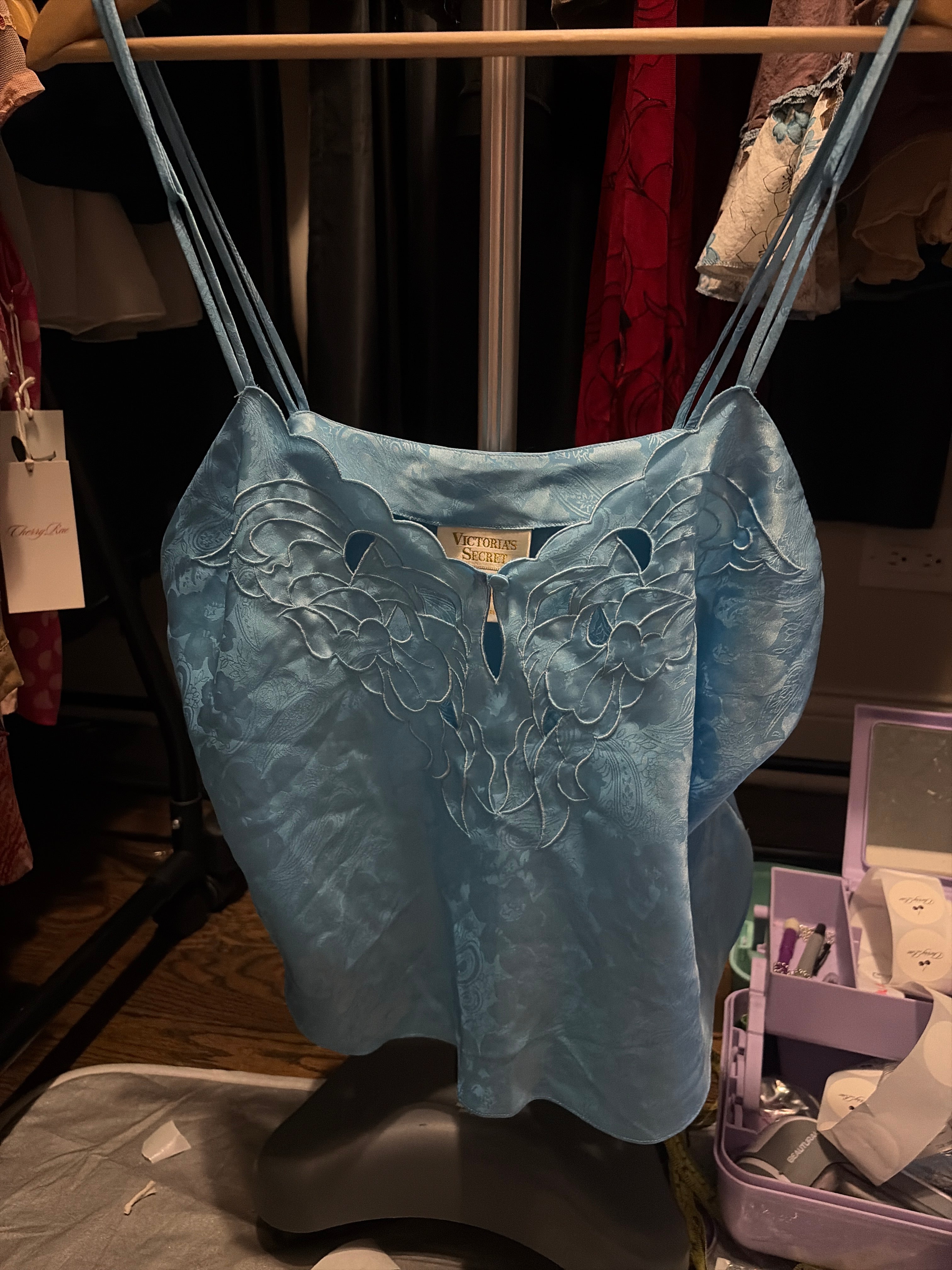Tops - Sleeveless - VS