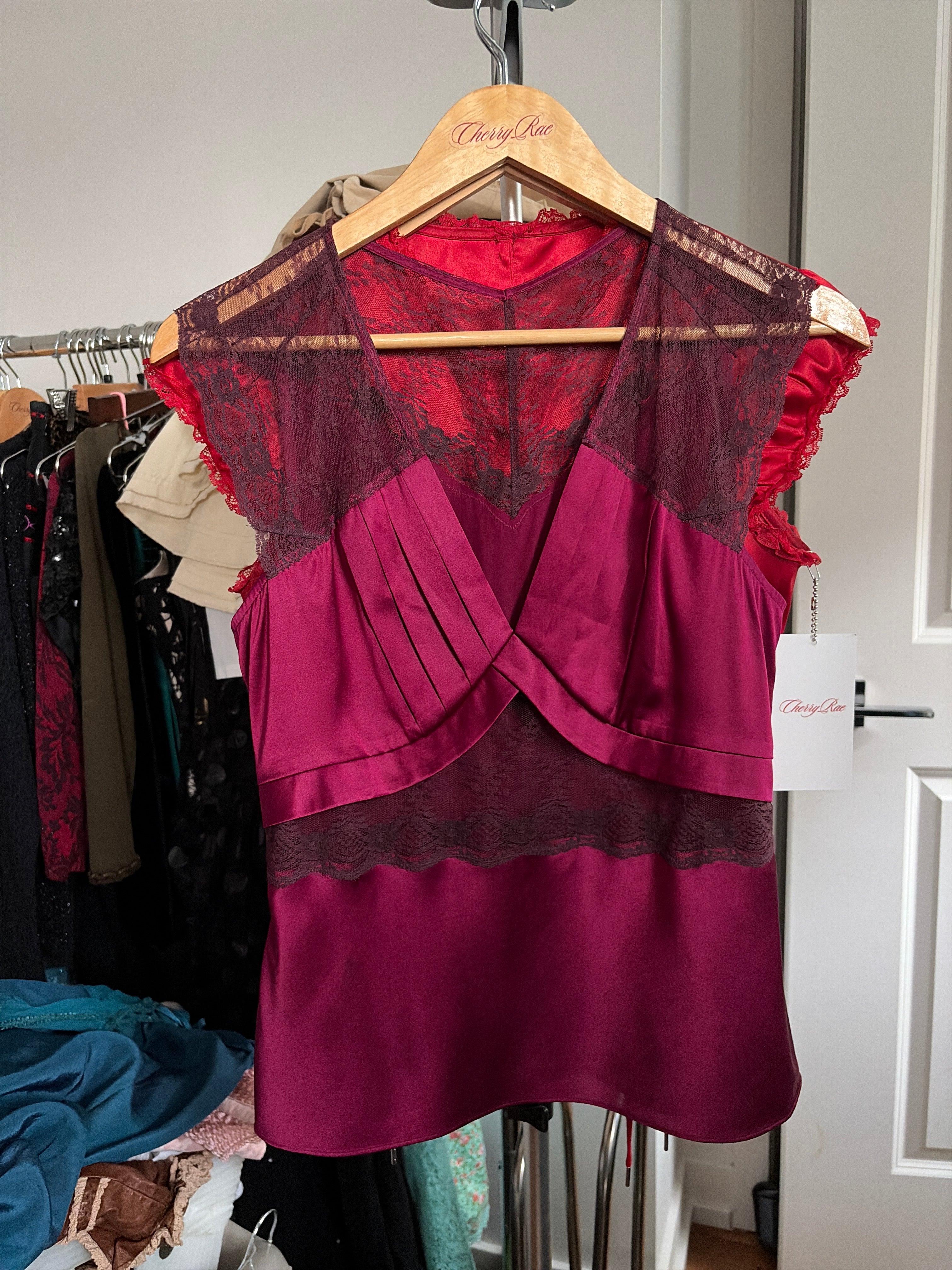 Tops - Sleeveless - Moda INTL