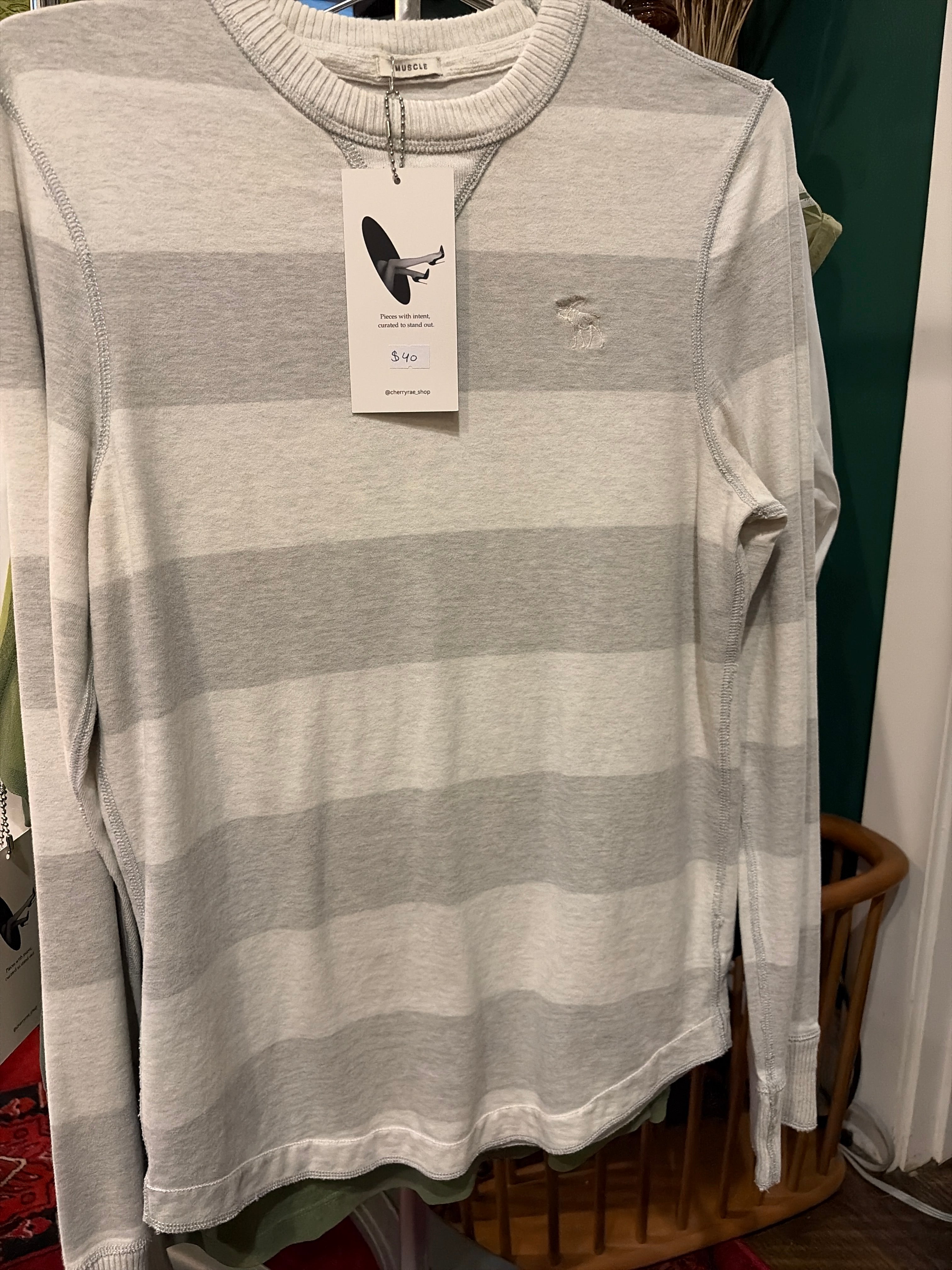 Tops - Sweater (Abercrombie)
