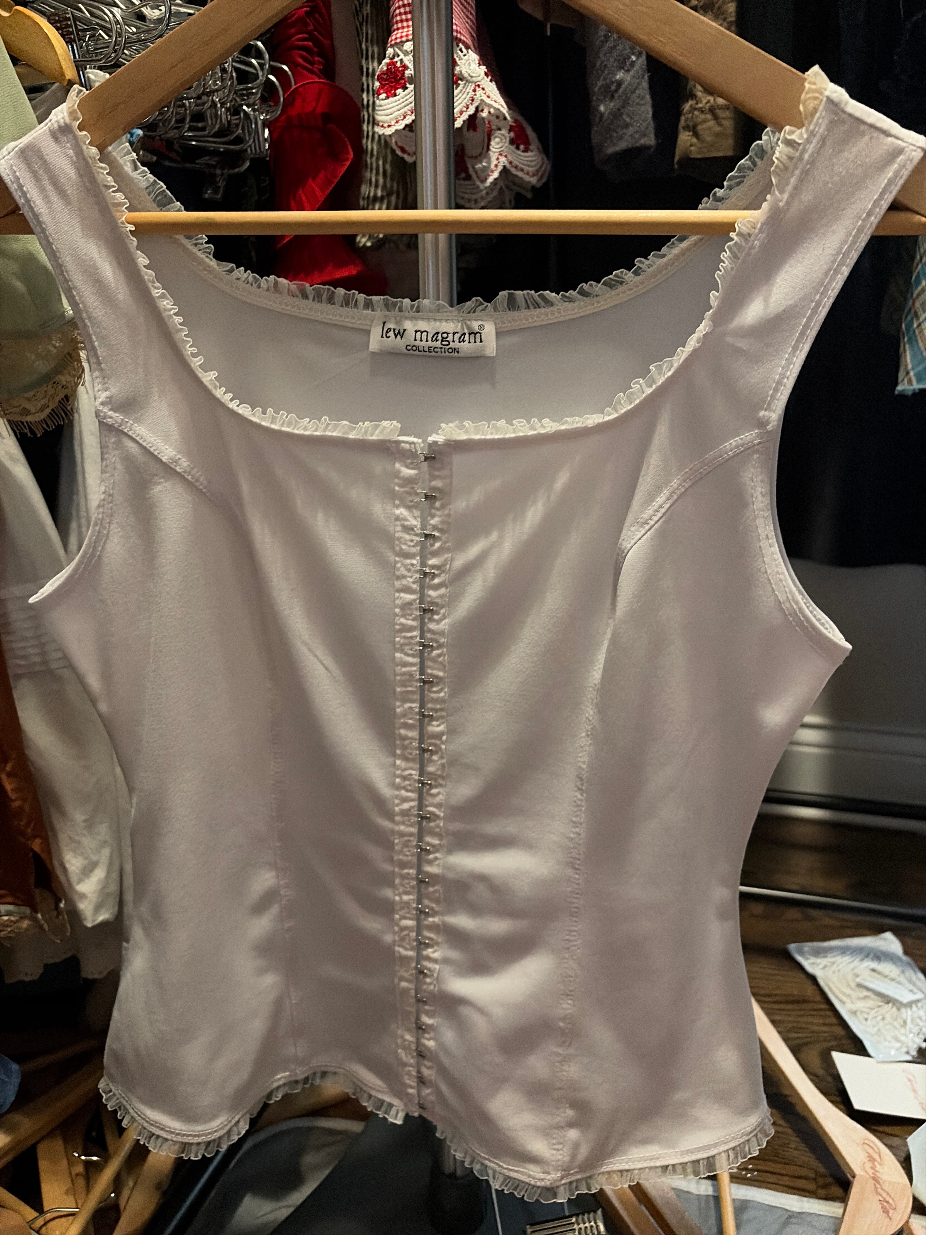 Tops - Sleeveless - Lee Magram
