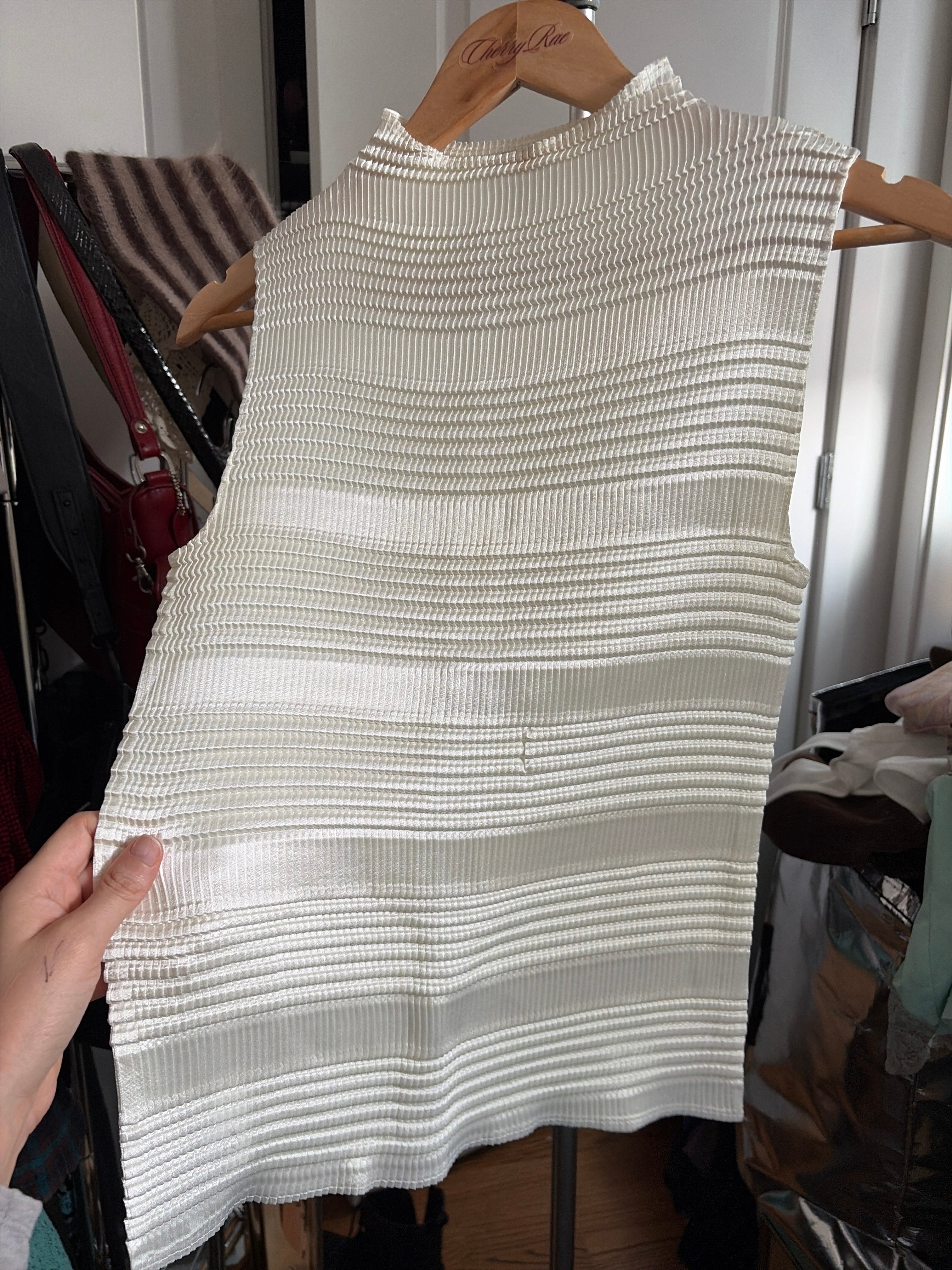Tops - Sleeveless - Nicola