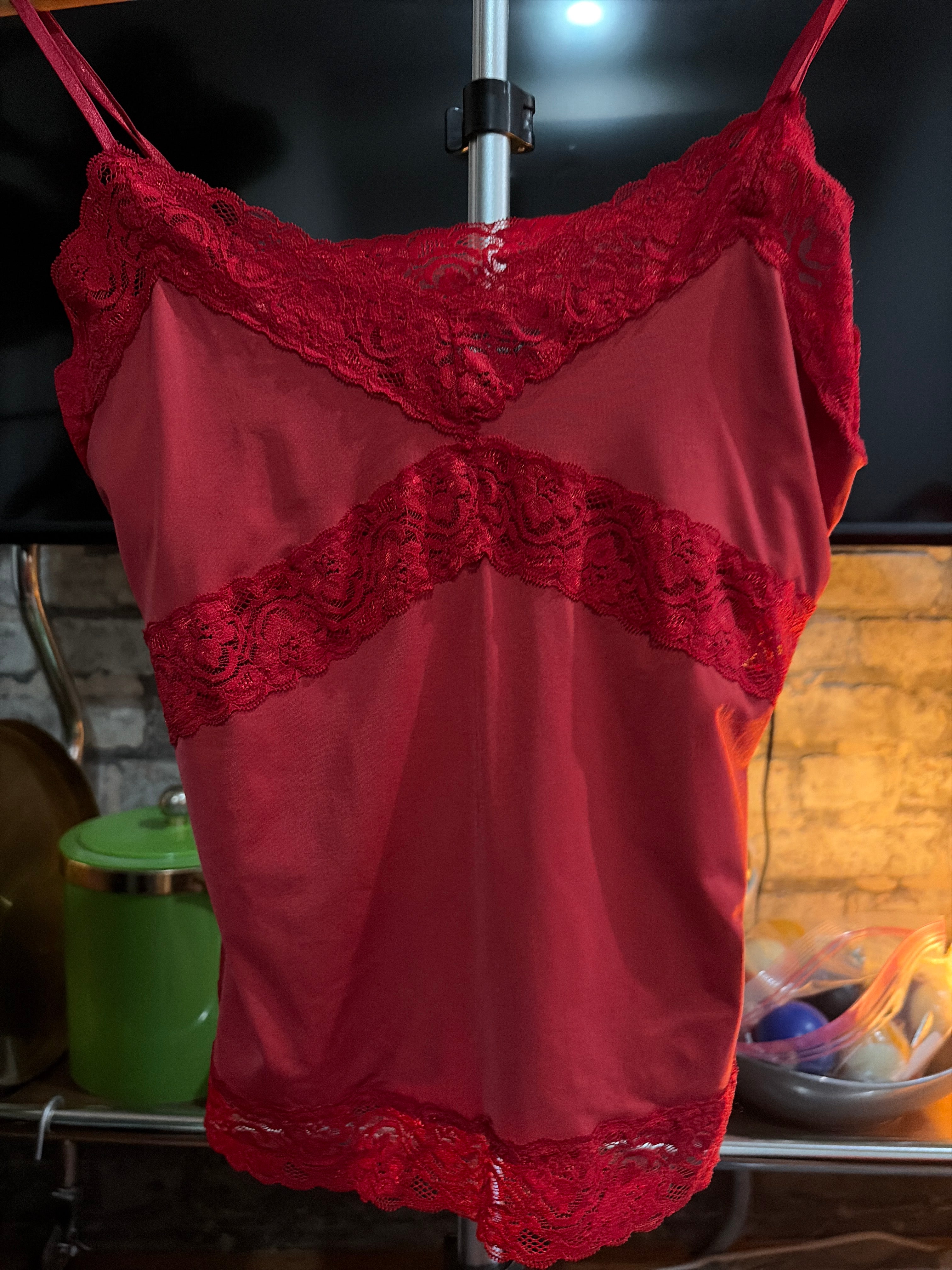 Tops - Sleeveless - Moda INTL