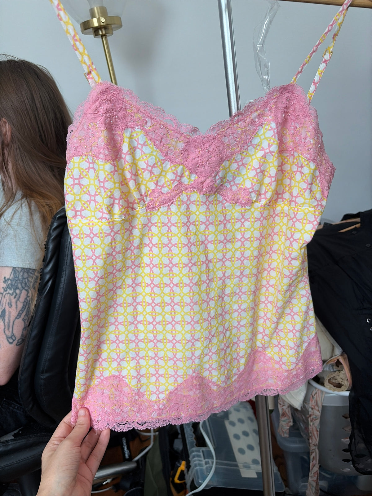 Tops - Sleeveless - Moda INTL