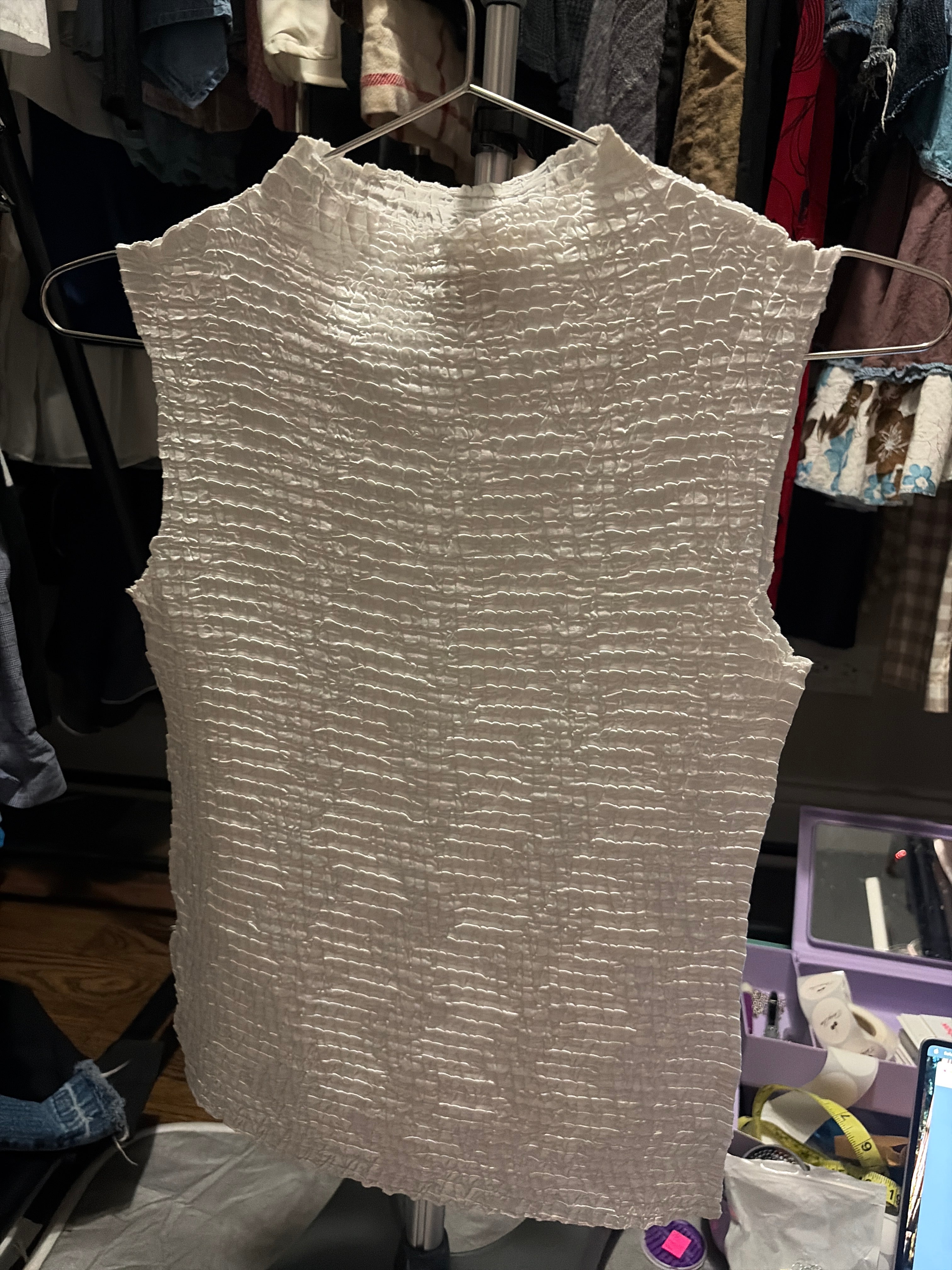 Tops - Sleeveless - Plisse