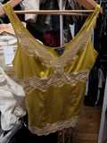 Tops - Sleeveless - Moda INTL