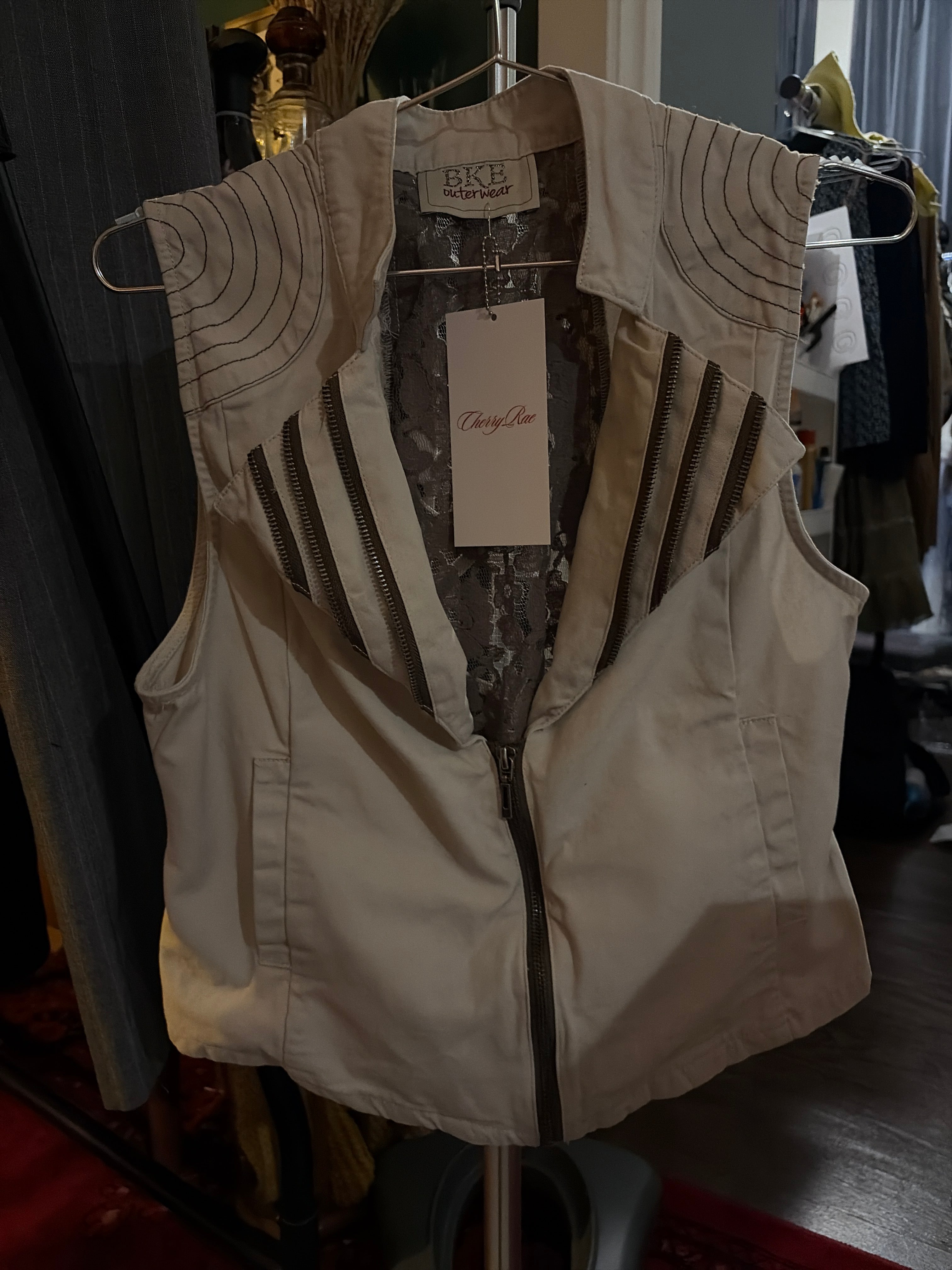 Tops - Vest (BKE Outerwear)