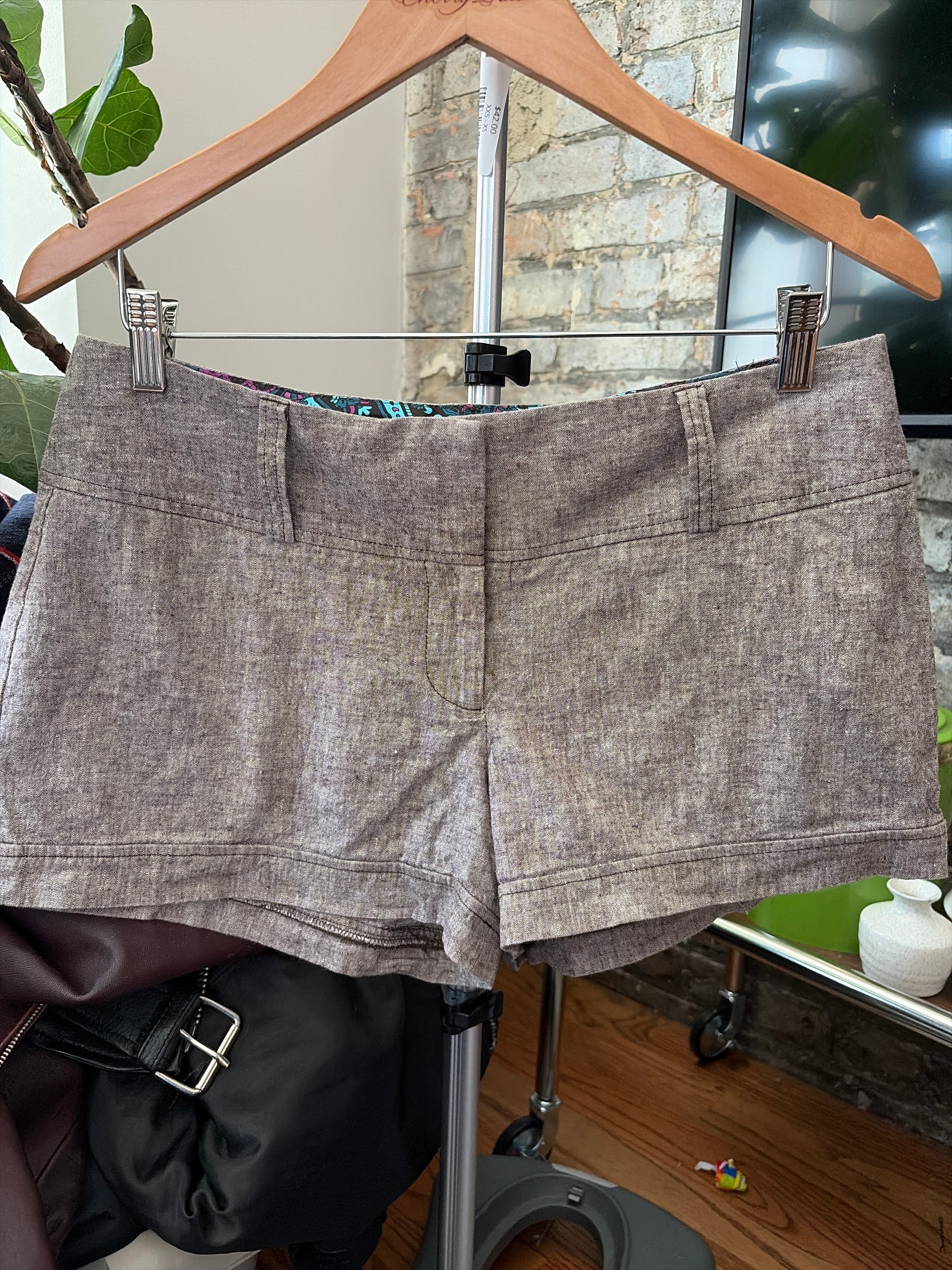 Shorts - Studio Y