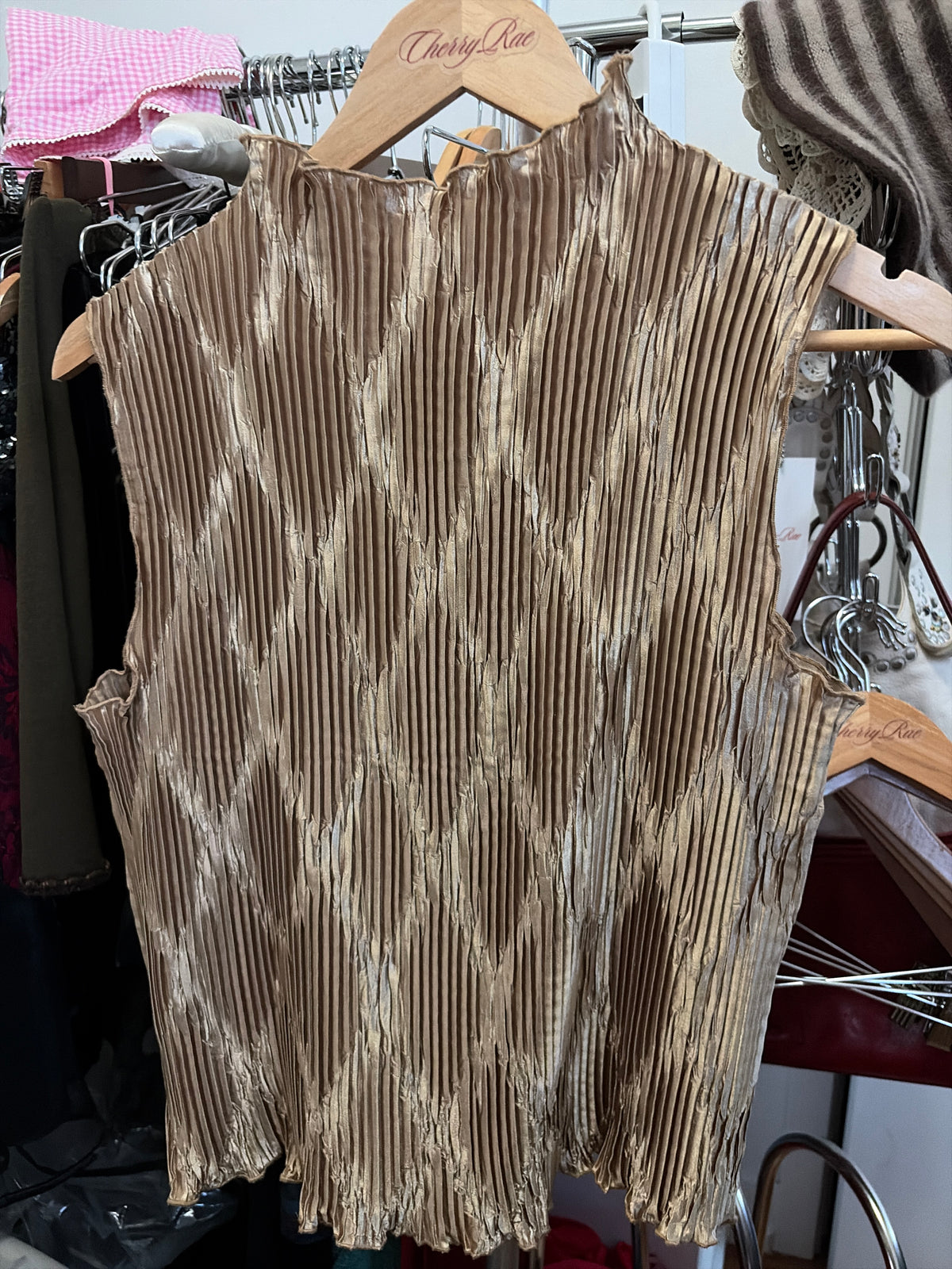 Tops - Sleeveless - Blouseworks