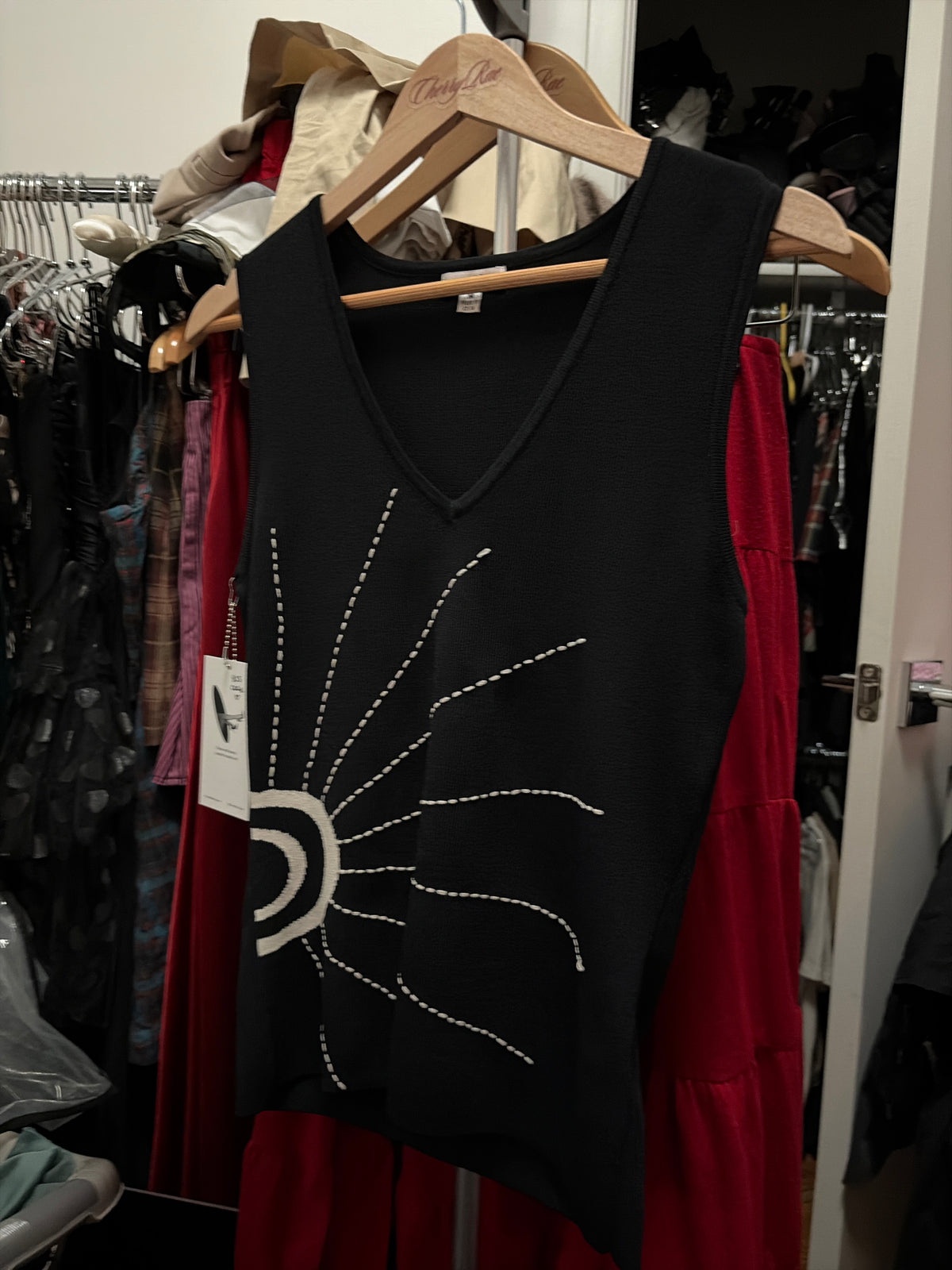 Tops - Sleeveless - Cache