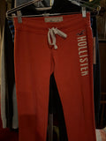 Lounge - Hollister (Cropped)