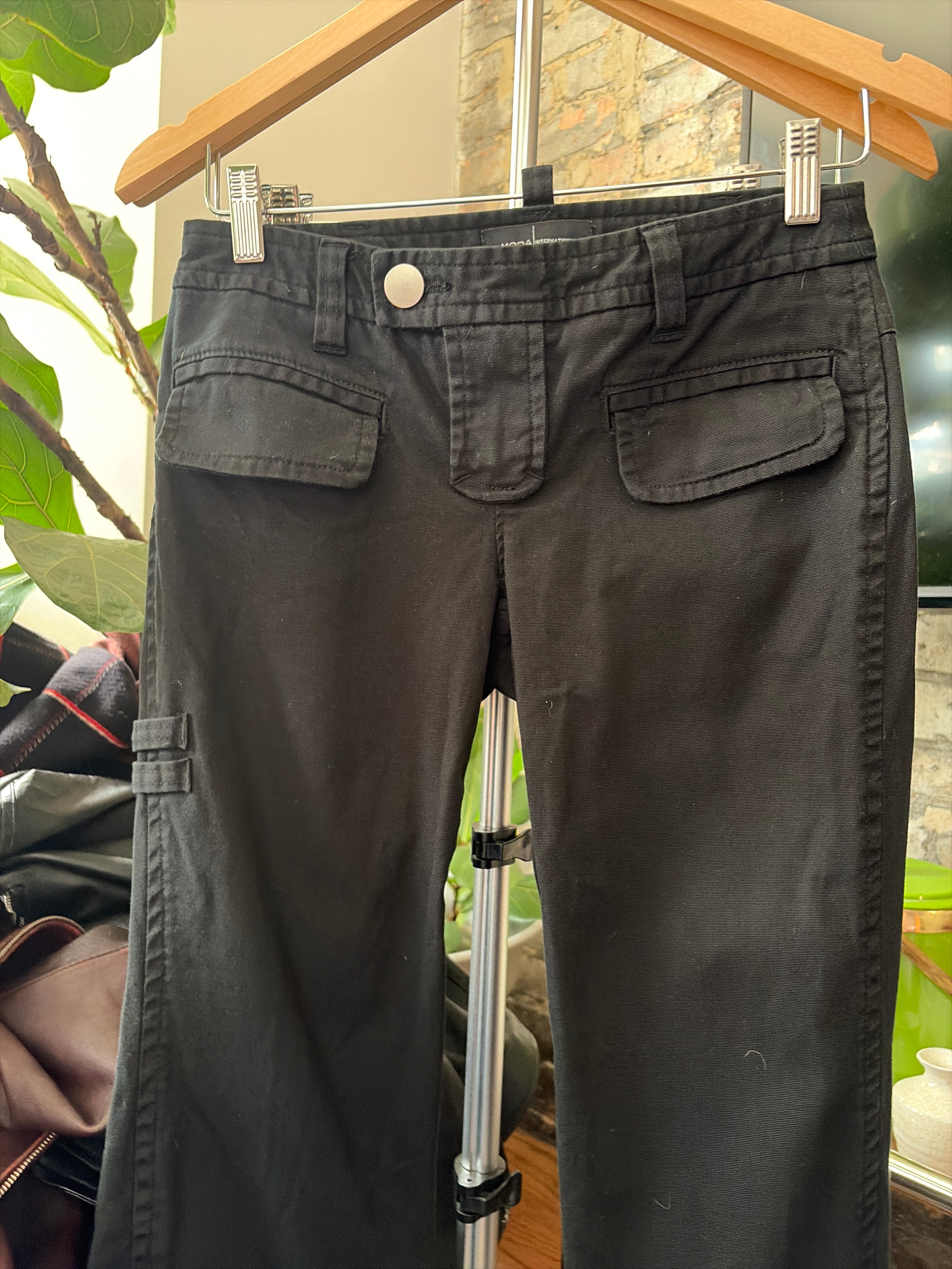 Pants - Capri - Moda Intl