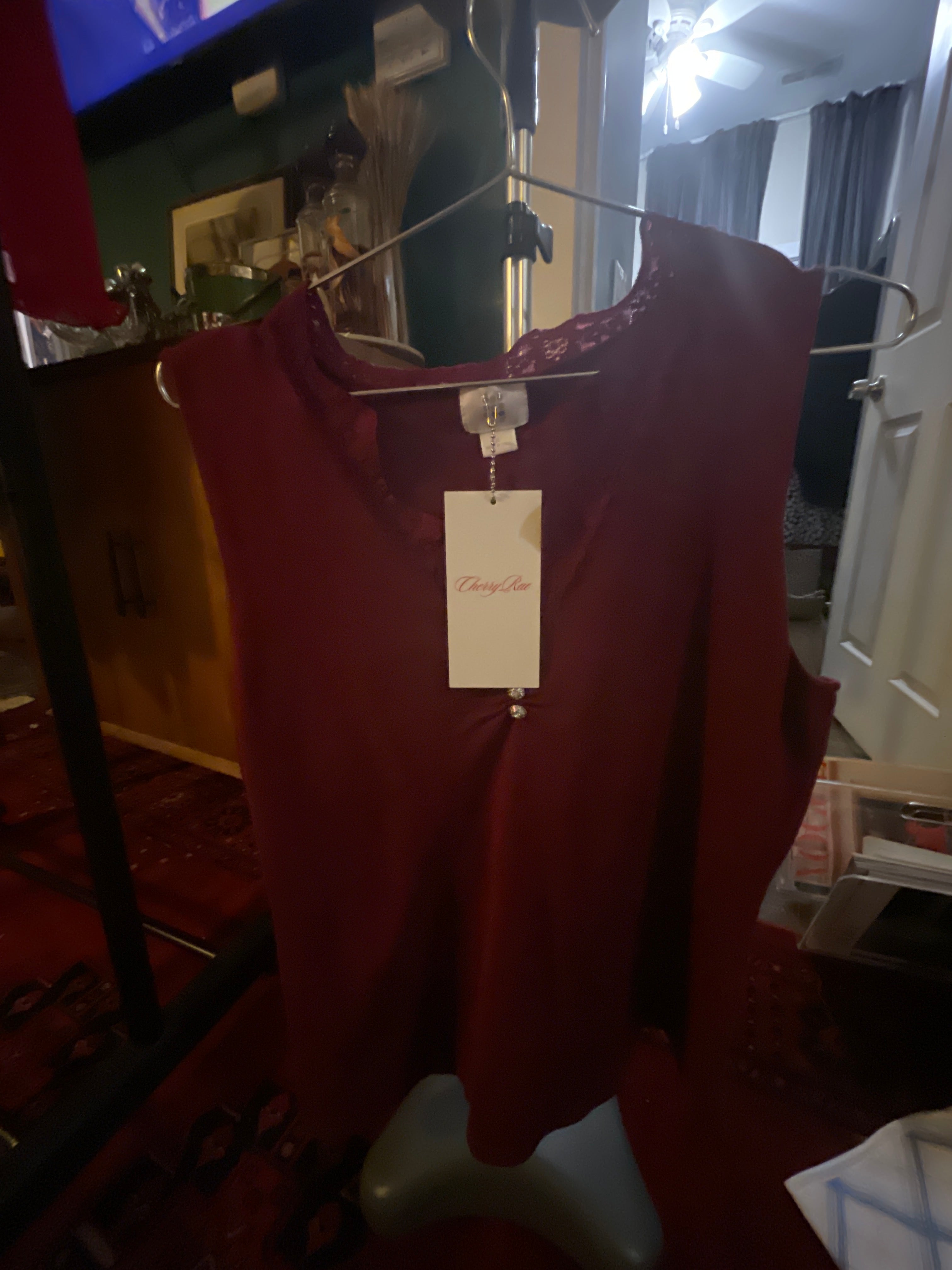 Tops - Sleeveless (Apt 9)