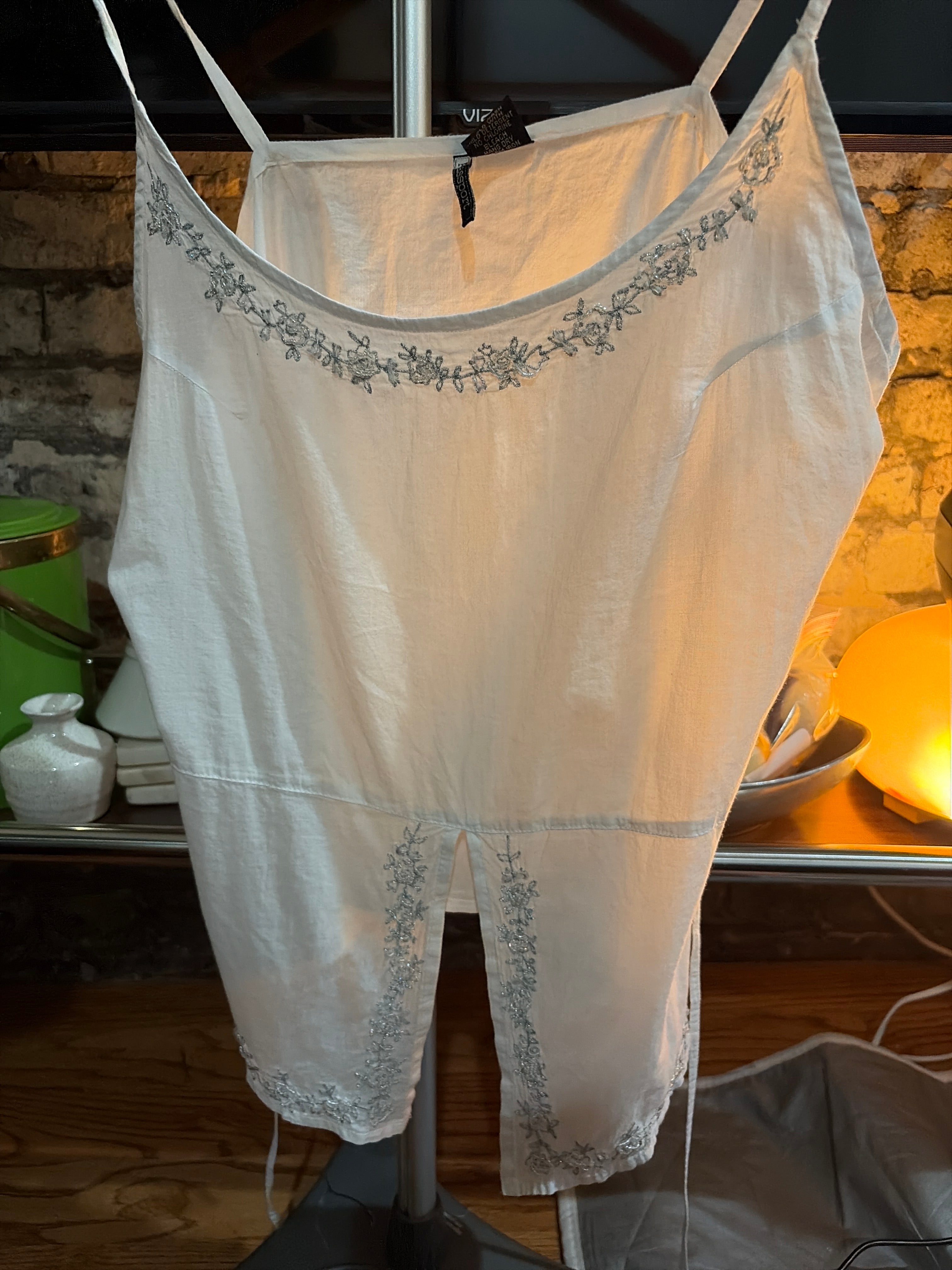 Tops - Sleeveless - Passport