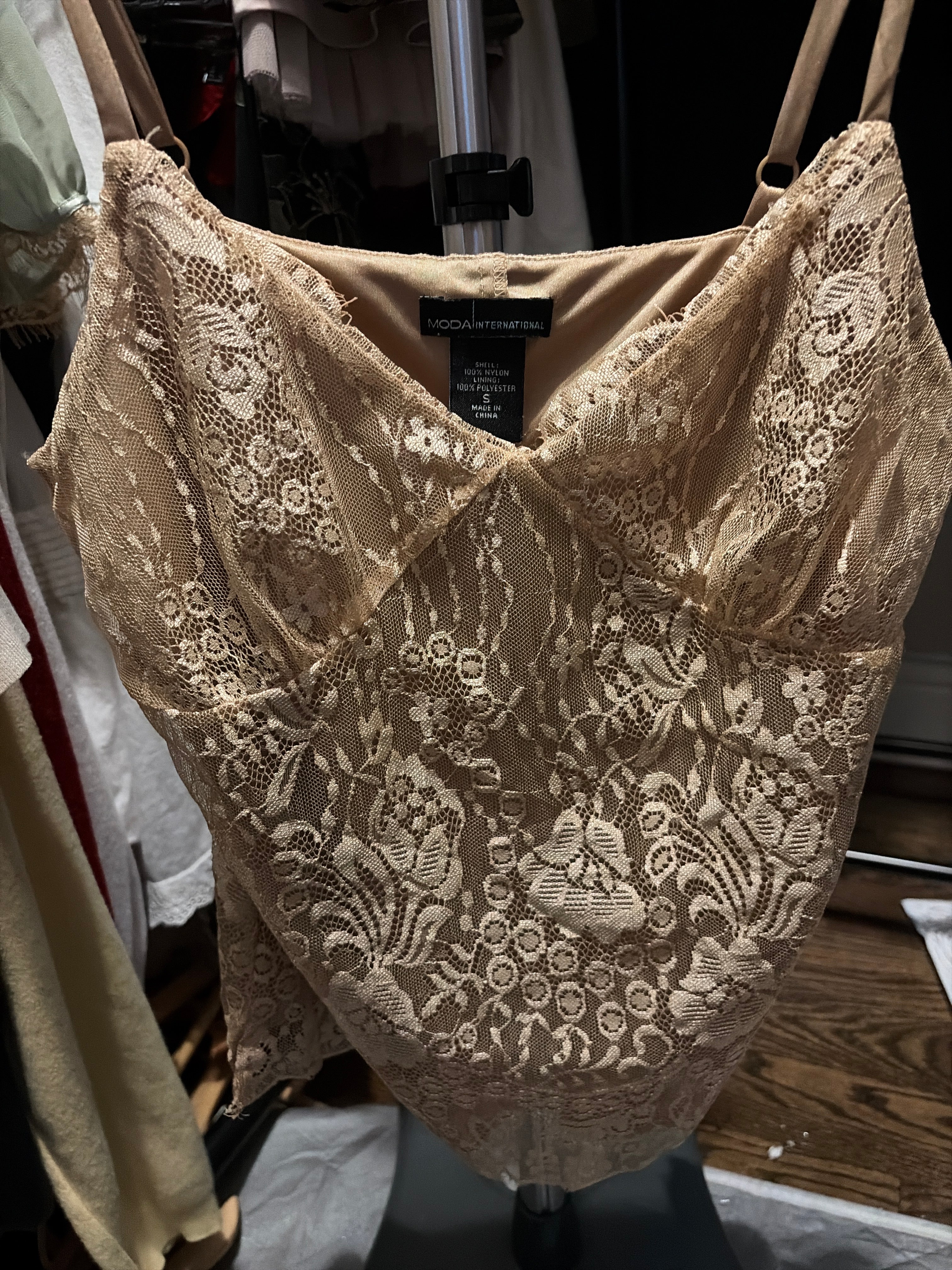 Tops - Sleeveless - Moda