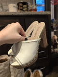 Shoes - Heels (Prada)